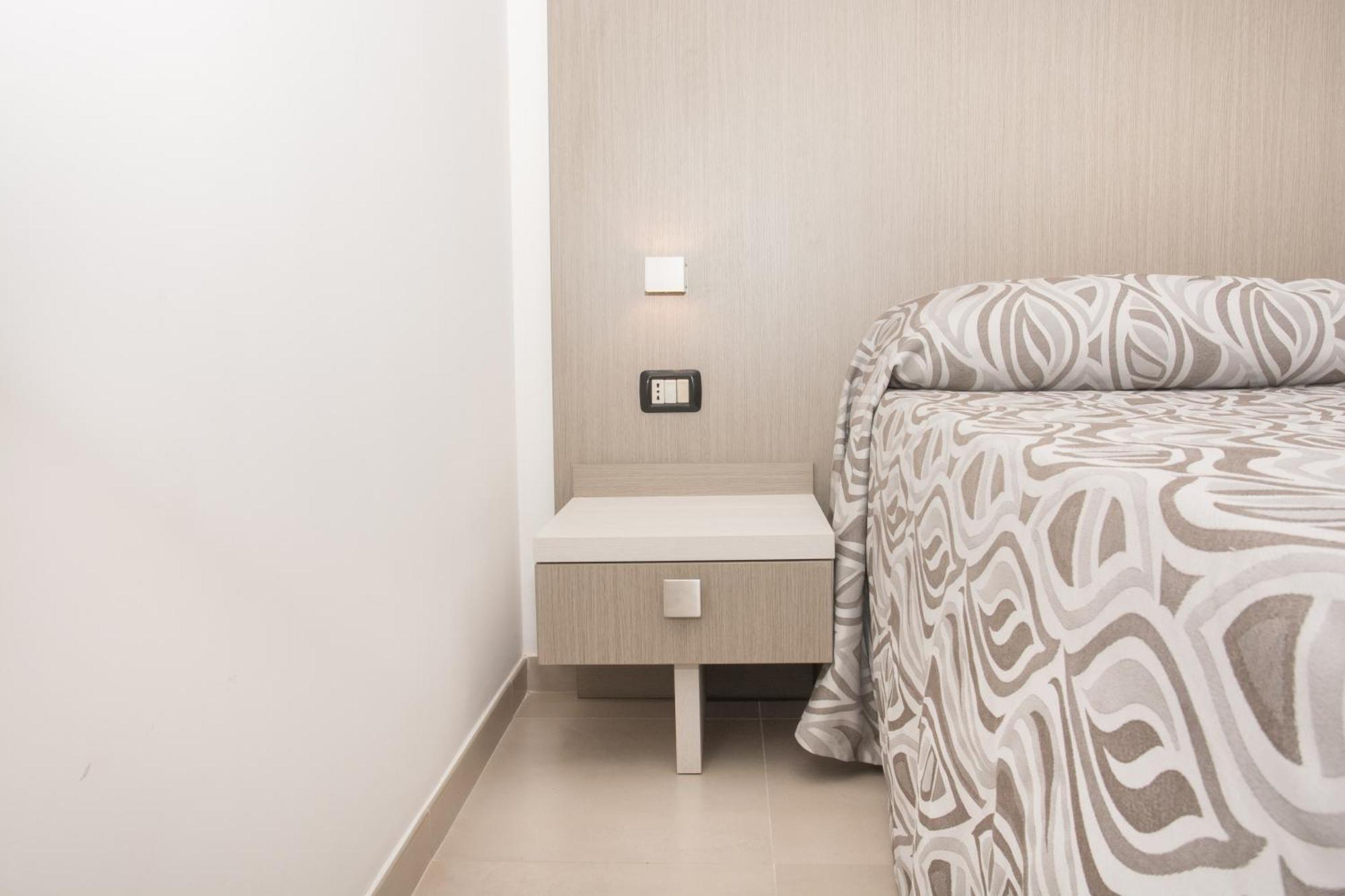 Hotel La Caravella Vieste Quarto foto